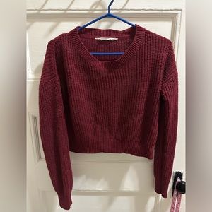 ❣️3/$30 Bluenotes burgundy cropped knit sweater